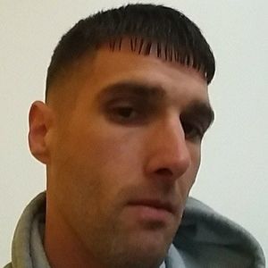 Meet your Posher, Adam